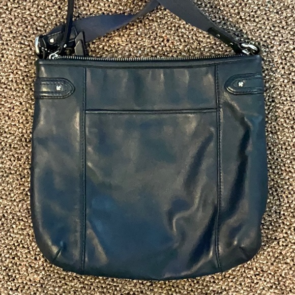 Genuine Coach navy LEATHER crossbody bag with woven straps - Picture 3 of 6